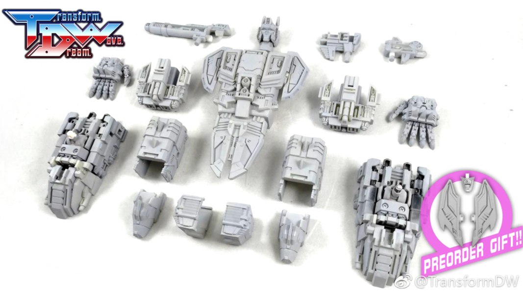 Transform Dream Wave TCW 07 & TCW 08 Combiner Upgrades For Starscream And Abominus 07 (7 of 12)